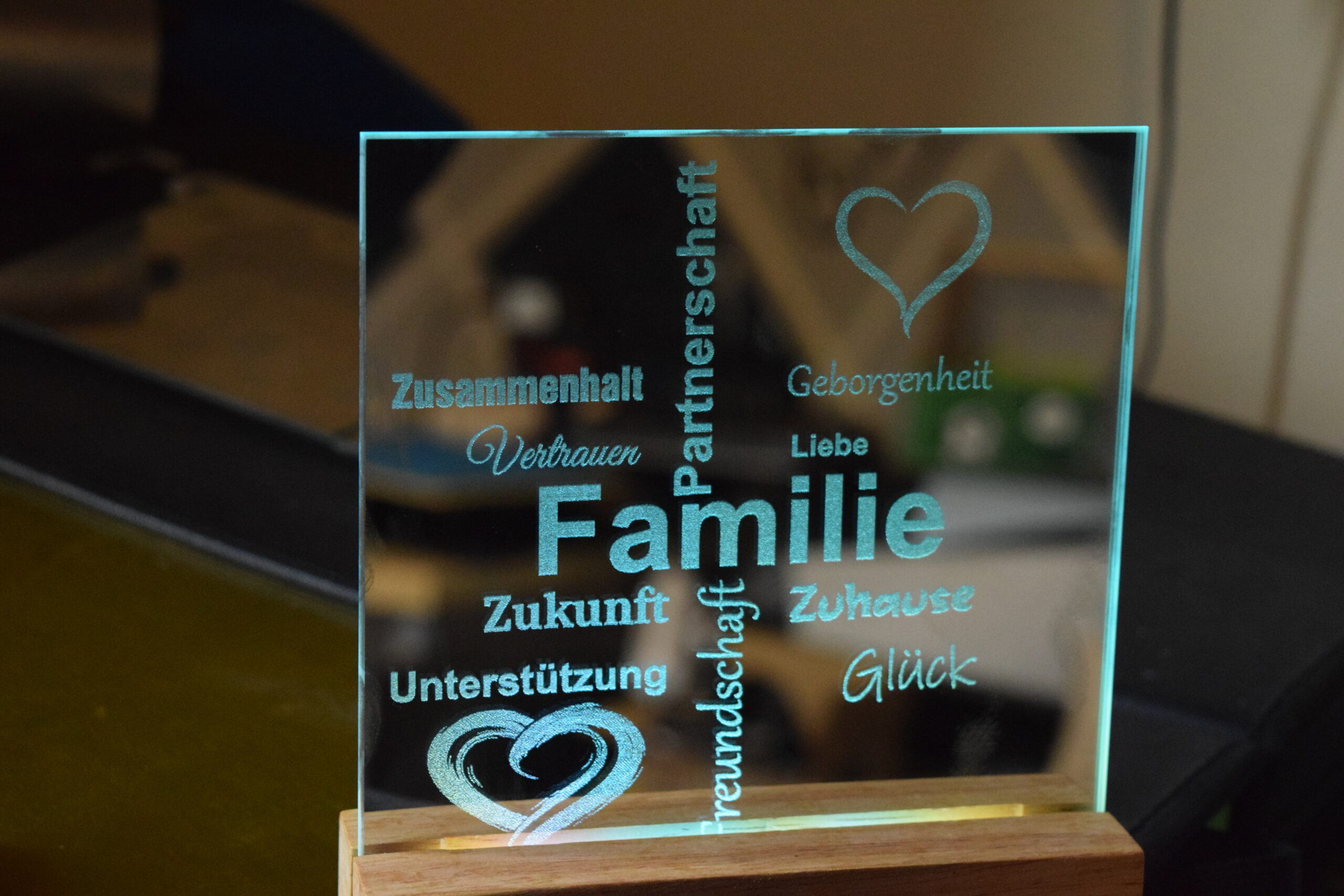 ✨ Personalisierter Spiegel 15x15 cm mit den Säulen der Familie – Bild 4